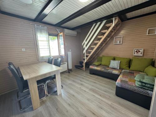 Rustic Cabin Catez Ganzes Holzhaus an Sloweniens größter Therme