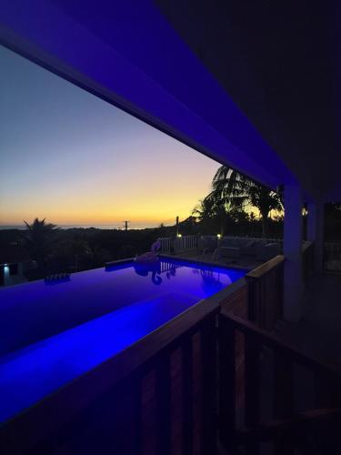 La alberca dentro o cerca de A touch of Hamptons in Fiji