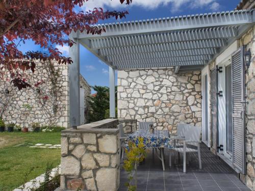 Κήπος έξω από το Lovely villa in complex of 2 separate villas, close to Laganas sandy beach