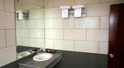Un baño de New Palace Bac Lieu Hotel