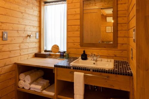 Phòng tắm tại HERMANN Teddy Collectors' House - Vacation STAY 28475v