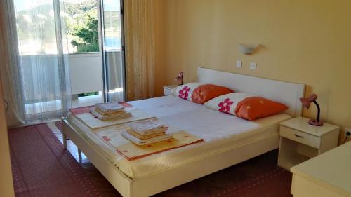 Foto dalla galleria di Ljubica Apartments and Rooms a Rab