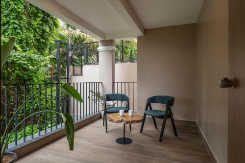 Balkón nebo terasa v ubytování SaffronStays Aqua