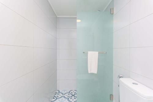 Ένα μπάνιο στο Stairway - Cozy Studios In Mar Mikhael
