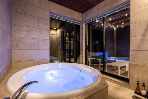 Phòng tắm tại Retreat Villa Aym - Vacation STAY 18153v