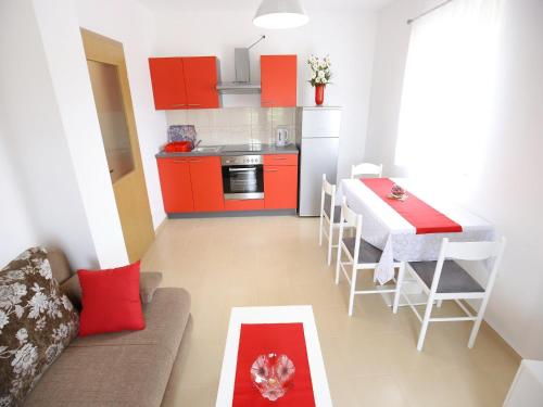 Apartments Kapetan - Comfort Studio Apartment with Terrace
