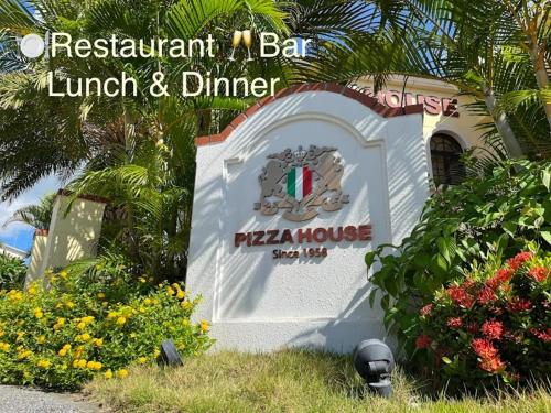 a sign for a restaurant la bar lunch and dinner at Red Dragon - Vacation STAY 15430 in Urasoe