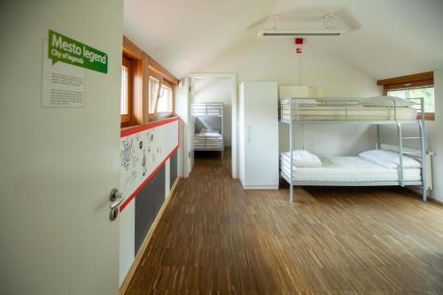 Un ou plusieurs lits dans un hébergement de l'établissement MCC Hostel