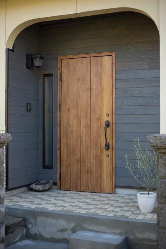 a wooden door on the side of a house at HanareSou - Vacation STAY 15441 in Kirishima