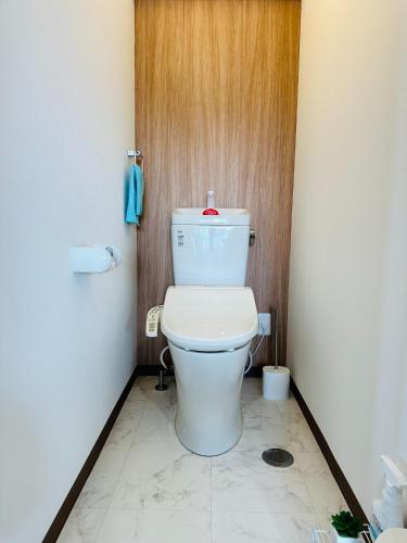 a bathroom with a white toilet in a room at Shirakata Token Residence 701 - Vacation STAY 76938v in Matsue
