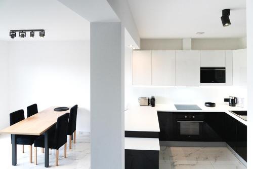 Η κουζίνα ή μικρή κουζίνα στο Apartament 7 z ogródkiem