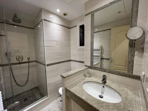 Cannes La Croisette - Studio face mer avec chambre cabine et balcon