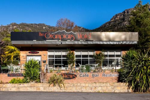 a restaurant with a sign that reads the croppers voice at The Grampians Motel in Halls Gap