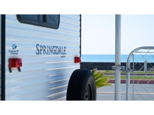 a close up of the side of a trailer with a tire at OCEAN FRONT TATEYAMA - Vacation STAY 66625v in Tateyama