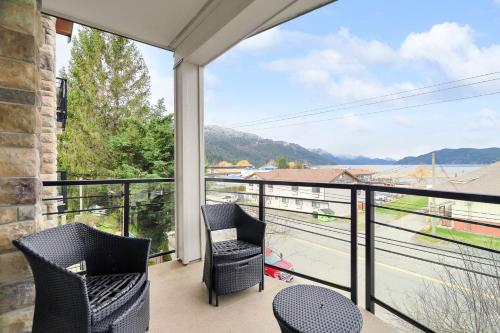 Galeriebild der Unterkunft Lakefront Lux 2BR Unit in Harrison Hot Springs