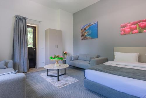 Posezení v ubytování Pearl of Faqra - Studios & Apartments