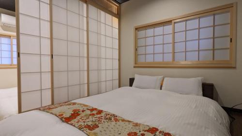 Nobuhiro Kyoto and Reizei - Vacation STAY 19704v