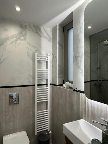 Niarchos Elegant Penthouse