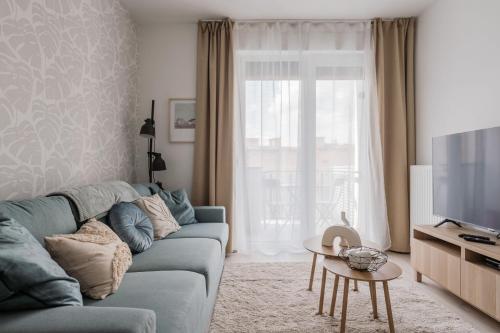 Stylish Stay Above the City Buzz