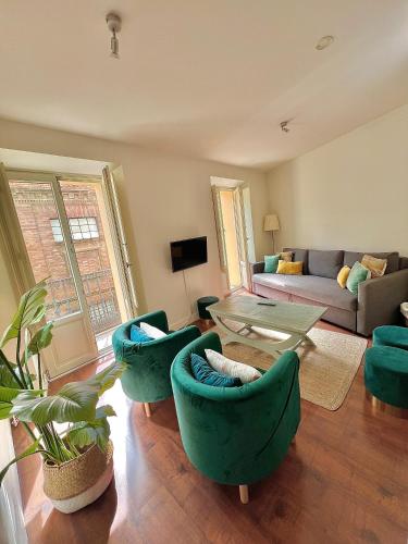 Street Cathedral Sevilla II