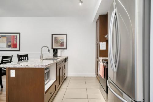 Una cocina o zona de cocina en 2BR Unit Harrison Mountain View