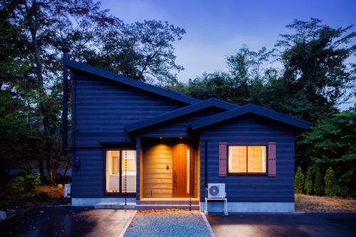 a blue tiny house with a window at Re Start - Hot Spring Villa - Zao Sansuien Gaia Re - Vacation STAY 54075v in To-katta