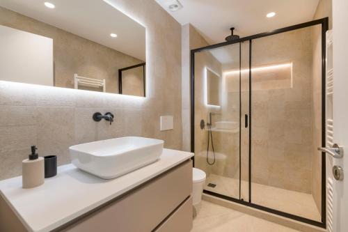 Psyrri Hideout - Chic 2BR Apartment by UPSTREET