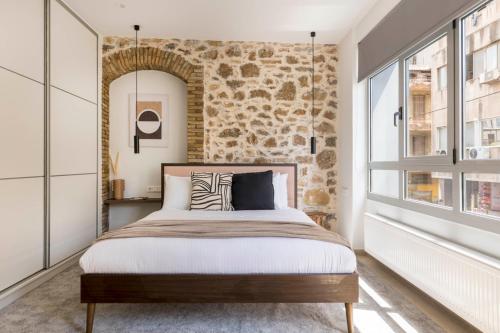 Psyrri Hideout - Chic 2BR Apartment by UPSTREET