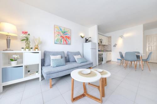 Casa Bella - Shared Pool and Terrace By Lanzarote Vacation Homes