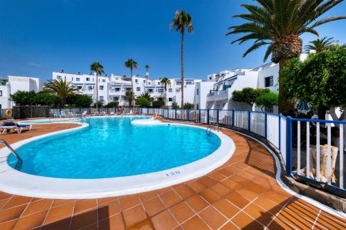 Casa Bella - Shared Pool and Terrace By Lanzarote Vacation Homes