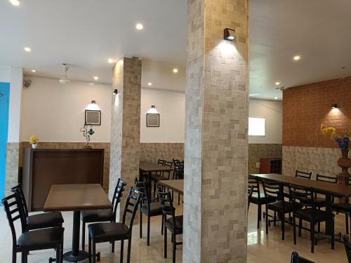 Gallery image of Classy Stay Log Inn Plaza near EON IT PARK Rooms Banquet Restaurant & Bar in Pune