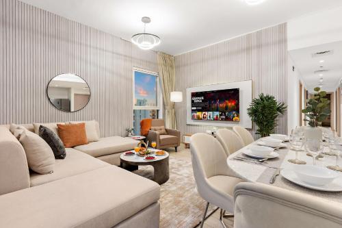 Χώρος καθιστικού στο Family Holiday Homes in Yas Island Abu Dhabi, Near Ferrari World & SeaWorld