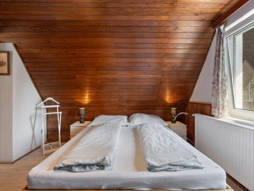 Katil atau katil-katil dalam bilik di Holiday Home Hůrka by Interhome