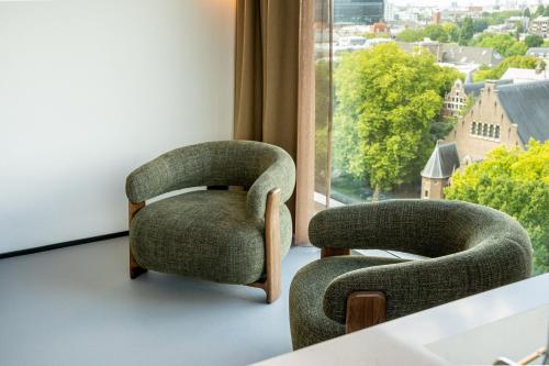 Posezení v ubytování Hotel V Oosterpark by Conscious