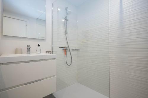 Cozy Loft & Seaside Views- 1 min Las Canteras