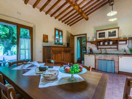 Dapur atau dapur kecil di Holiday Home Podere San Giuseppe-1 by Interhome