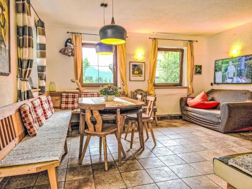 Χώρος καθιστικού στο Apartment Am Weitfeld-2 by Interhome