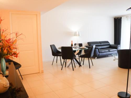 Apartment Cristal Croisette-5 by Interhome