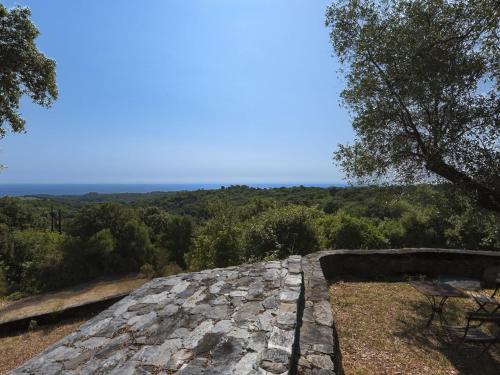 Φυσικό τοπίο κοντά σε αυτή η παραθεριστική κατοικία