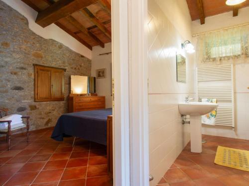 Ένα μπάνιο στο Holiday Home La Terrazza Rosata by Interhome