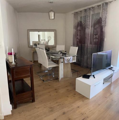 Joli appartement Quartier tranquille 13008 à 2 minutes du métro Perier