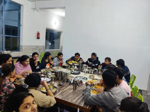 Gæster der bor på Friendship inn hotel and resorts