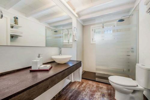 Villa Son Fe Vilaire by SealandVillas