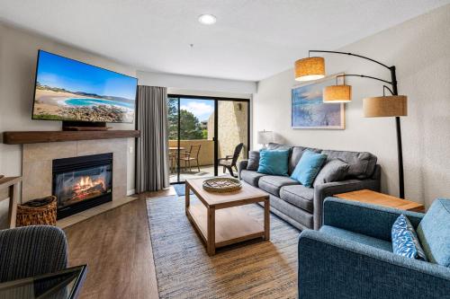 Χώρος καθιστικού στο Luxury Garden View - Seascape Beach - Heated Pool
