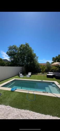 Belle villa avec piscine dans un quartier calme