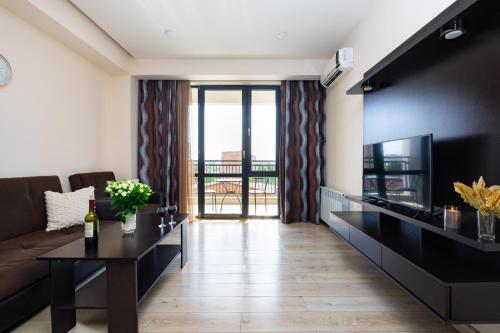 Koghbatsi street, 1 bedroom Modern, New Euro Renovated apartment KO1677