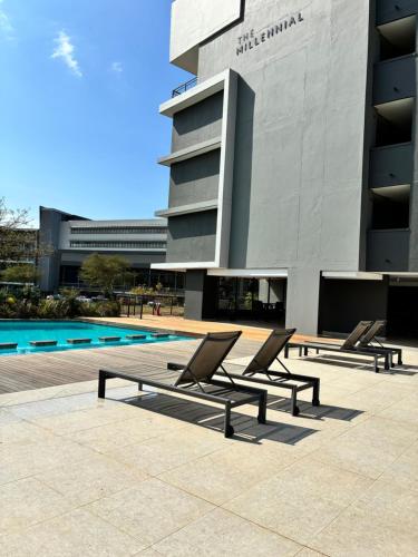 Bazén v ubytování La Casa Belle Millennial, Umhlanga, Durban nebo v jeho okolí