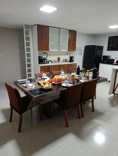 Dapur atau dapur kecil di Praia & Conforto