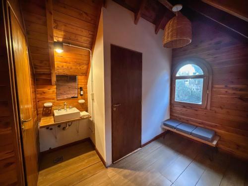 ห้องน้ำของ Pioneros Suites by Grupo Tierra Gaucha