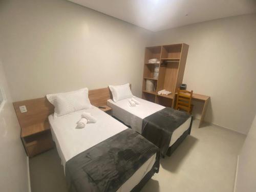 Katil atau katil-katil dalam bilik di Joris Hotel